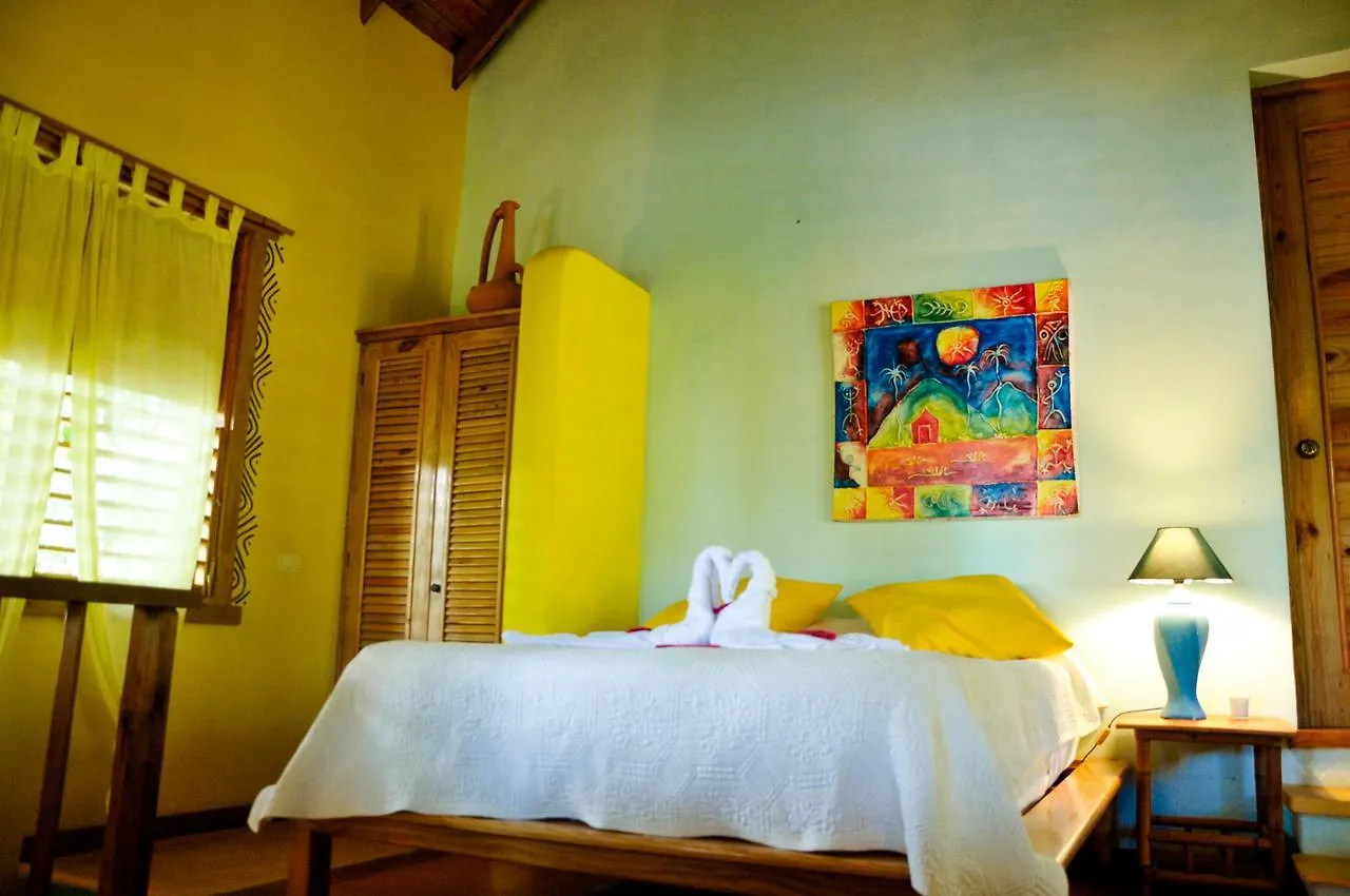 Las Ballenas Escondidas Hotel Samana