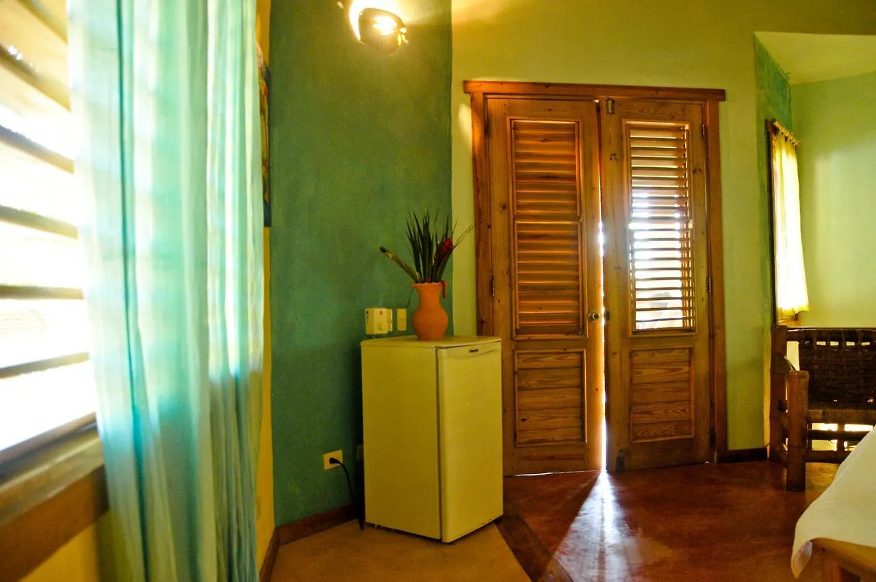Las Ballenas Escondidas Hotel Samana